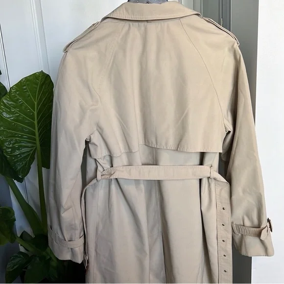Vintage Canda Trench Coat with Belt - Picture 3 of 6